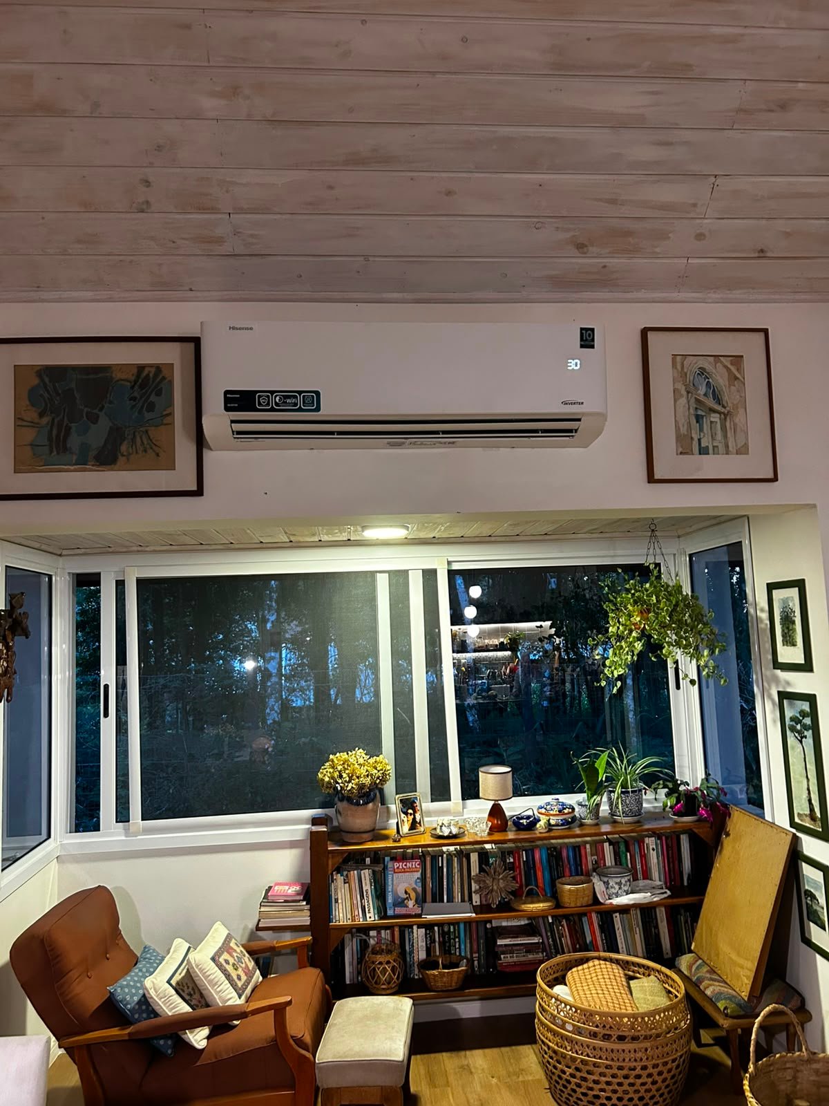 Instalação Hisense em sala de estar